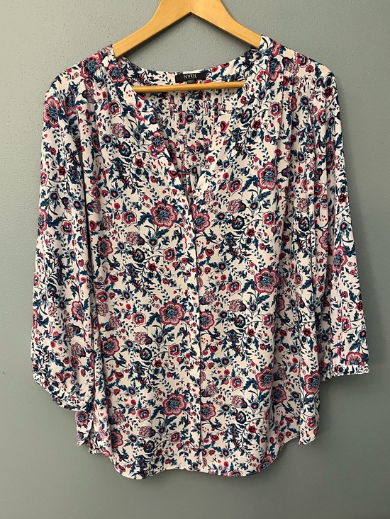 NYDJ Tops - NWOT NYDJ Floral Button-Up Blouse